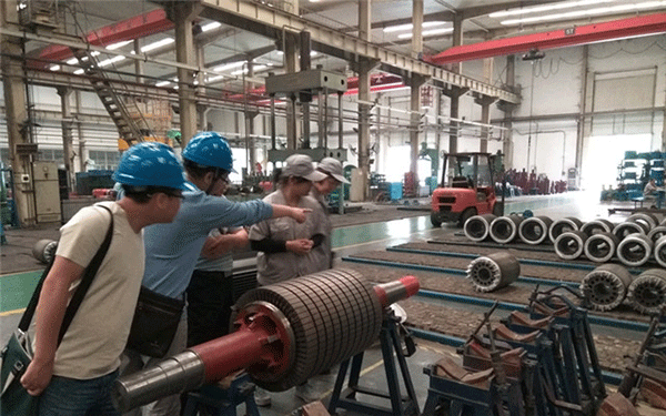 西安西重潘總一行蒞臨西瑪電機(jī)合作考察 西安西重潘總一行蒞臨西瑪電機(jī)合作考察