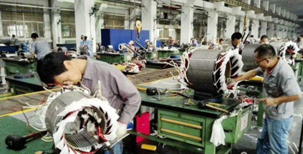 大干百天:向奮戰在雙節假期的西瑪人致敬。 大干百天:向奮戰在雙節假期的西瑪人致敬。